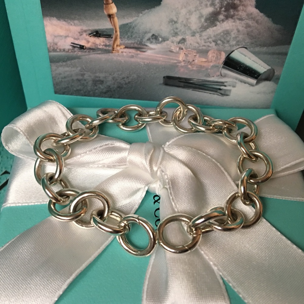 🌷Sold 🌷Tiffany Co round Ending Clasping Bracelet